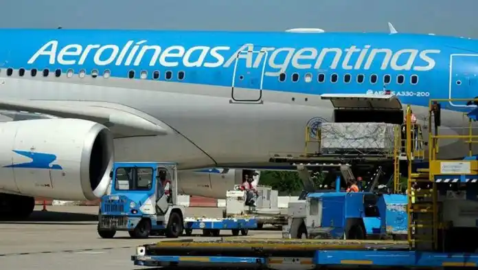 Llegó a Ezeiza una nueva partida de 300 mil dosis de Sputnik V