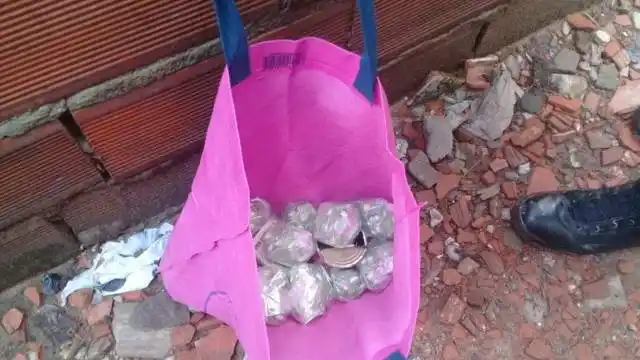 Rosario: una adolescente llevaba 600 dosis de estupefacientes