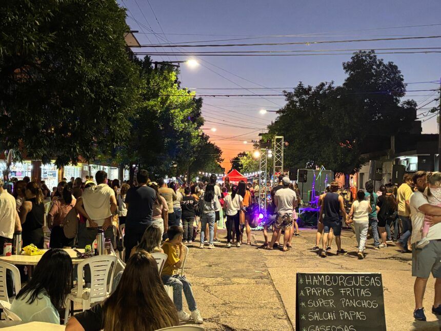 En el mes de diciembre de 2024 se realizó el primer Paseo de calle Brown.