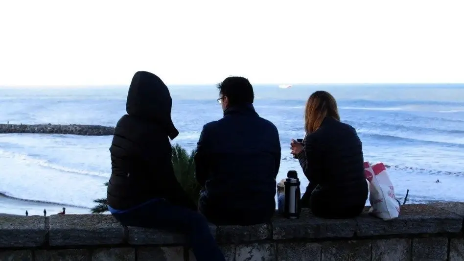 Tiempo nublado a despejado, frío por la mañana con temperatura en aumento  