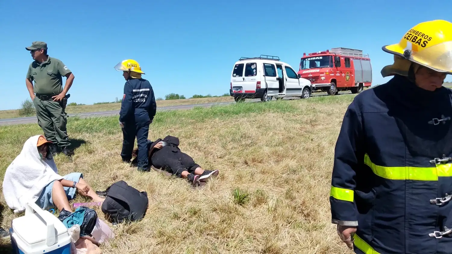 Volcó un auto en la Autovía 14 y cinco personas fueron hospitalizadas