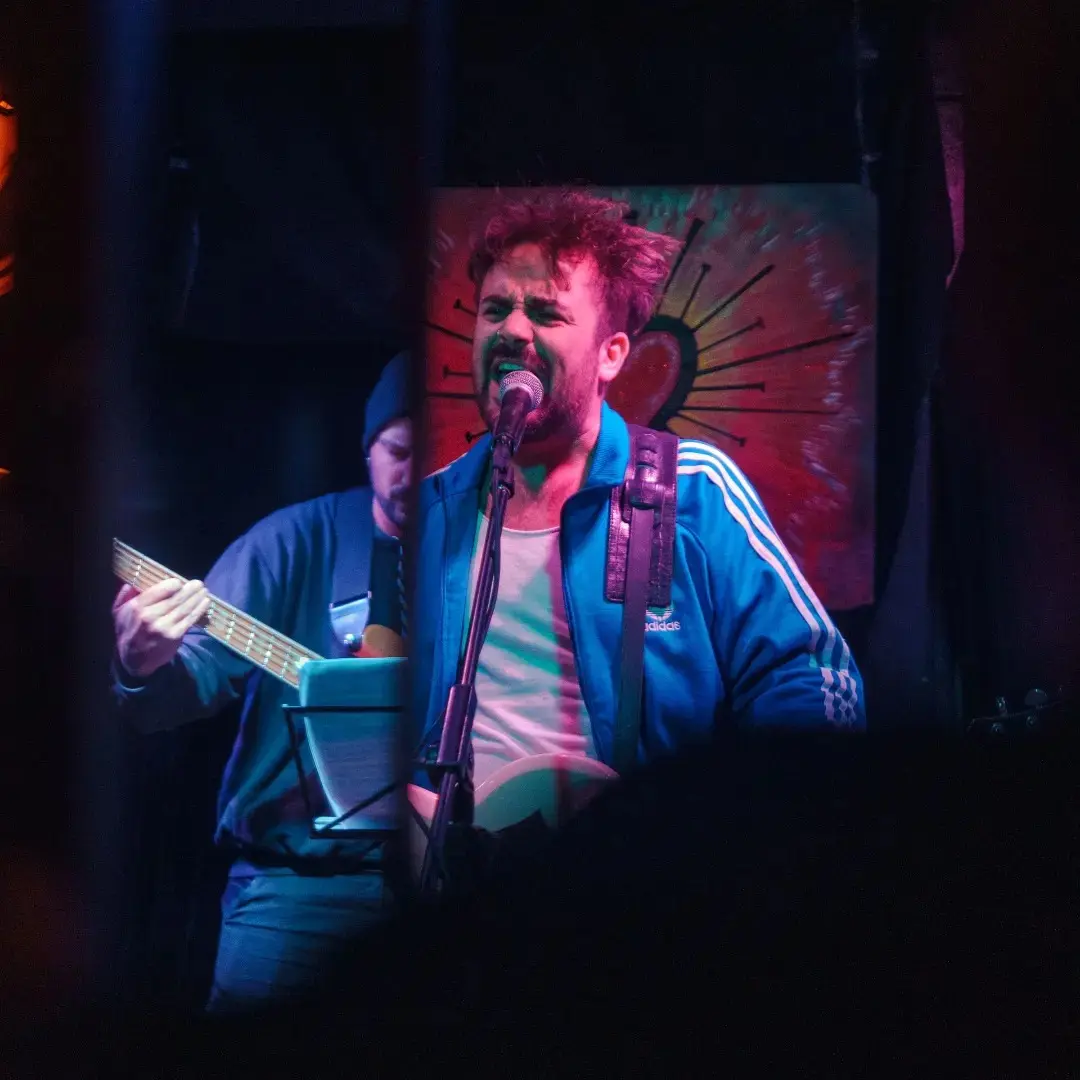 Juan Grumberg presenta su tercer disco en Isla Mía.