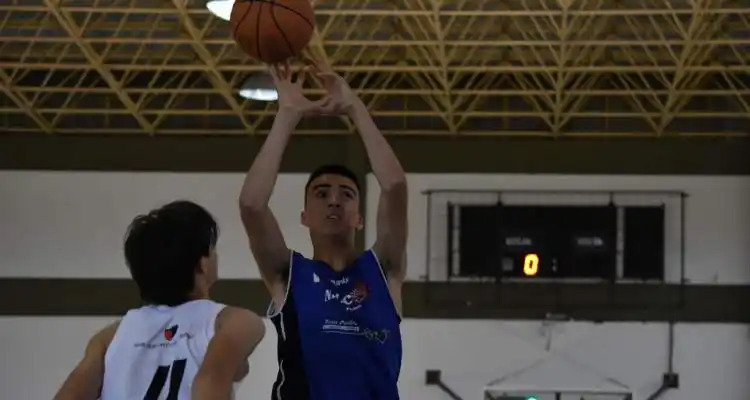 Ian Janulevicius fue convocado a la preselección U17 de Zárate-Campana