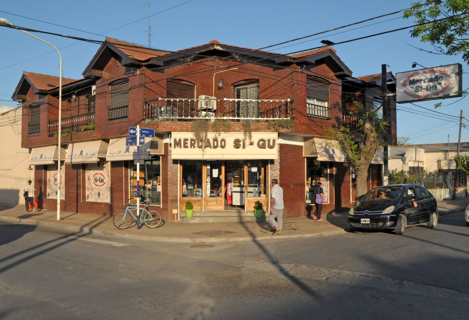 Mercado Si-Gu cumple 40 años de historia en Villa Italia con un fuerte vínculo con la barriada
