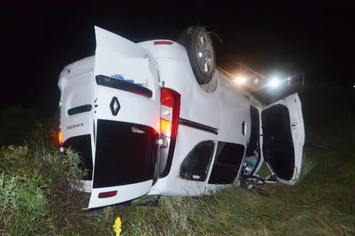 El vehículo, una Renault Kangoo.