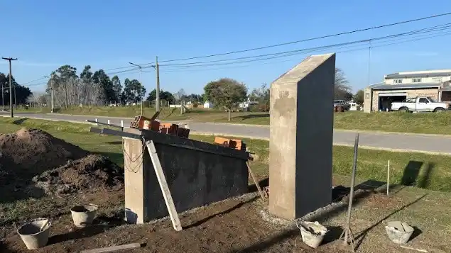 En construcción. El monumento en homenaje a “Pocha” Campos