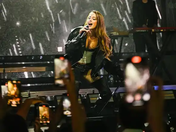 Dos campeones del mundo fueron a ver el recital de Tini en Madrid