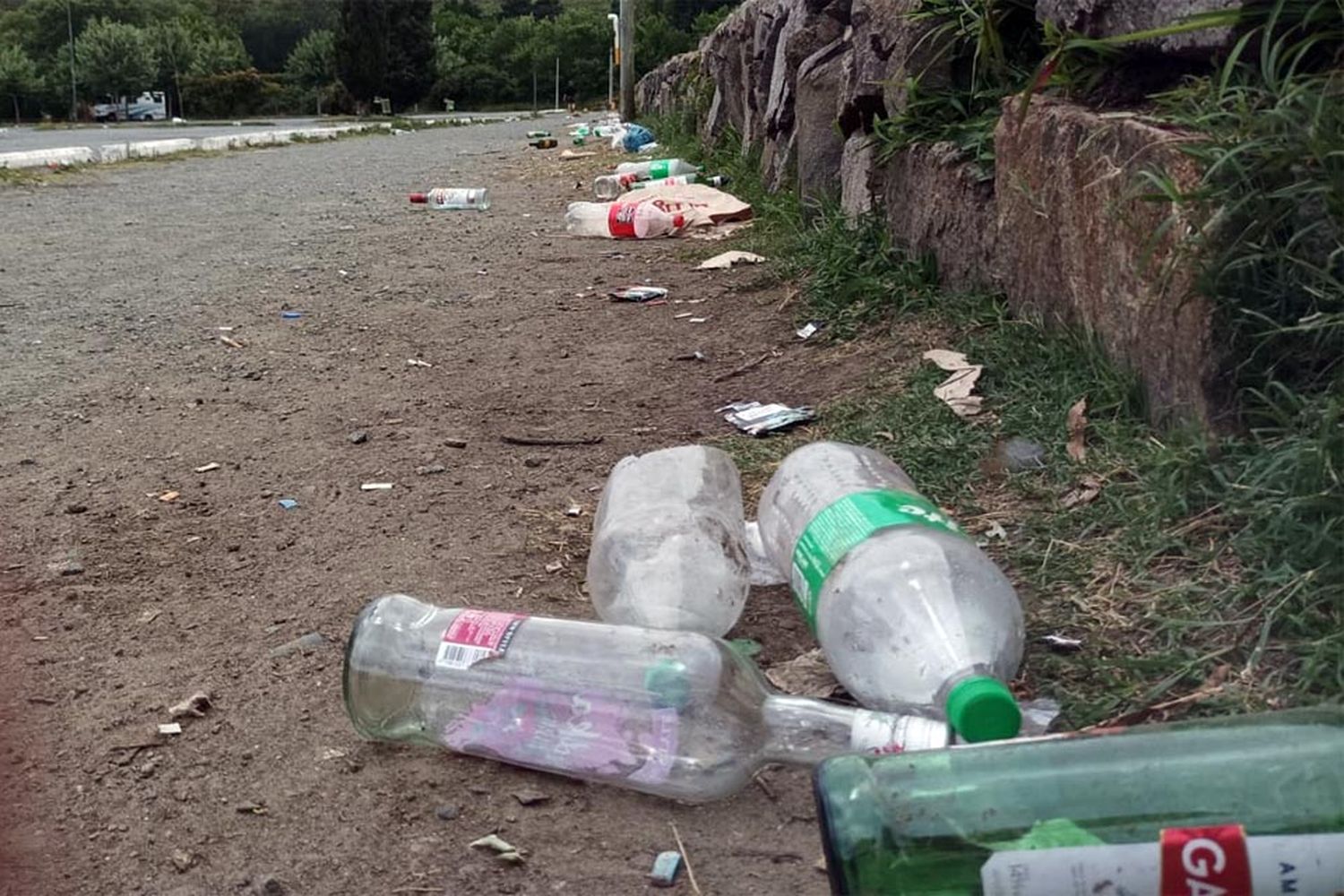 El playón del Dique, un "basural" a cielo abierto