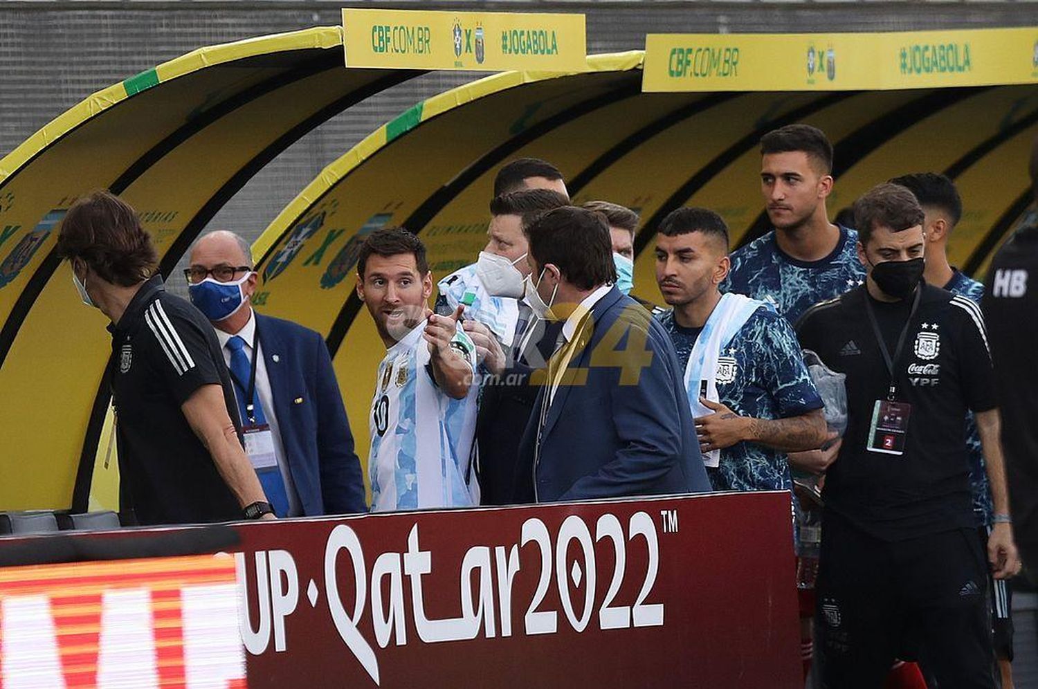 Brasil vs. Argentina fue suspendido por el ingreso de autoridades sanitarias