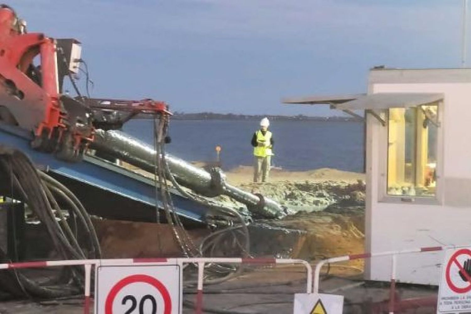 Gasoducto Gran Santa Fe: finalizó con éxito el cruce de la laguna Setúbal