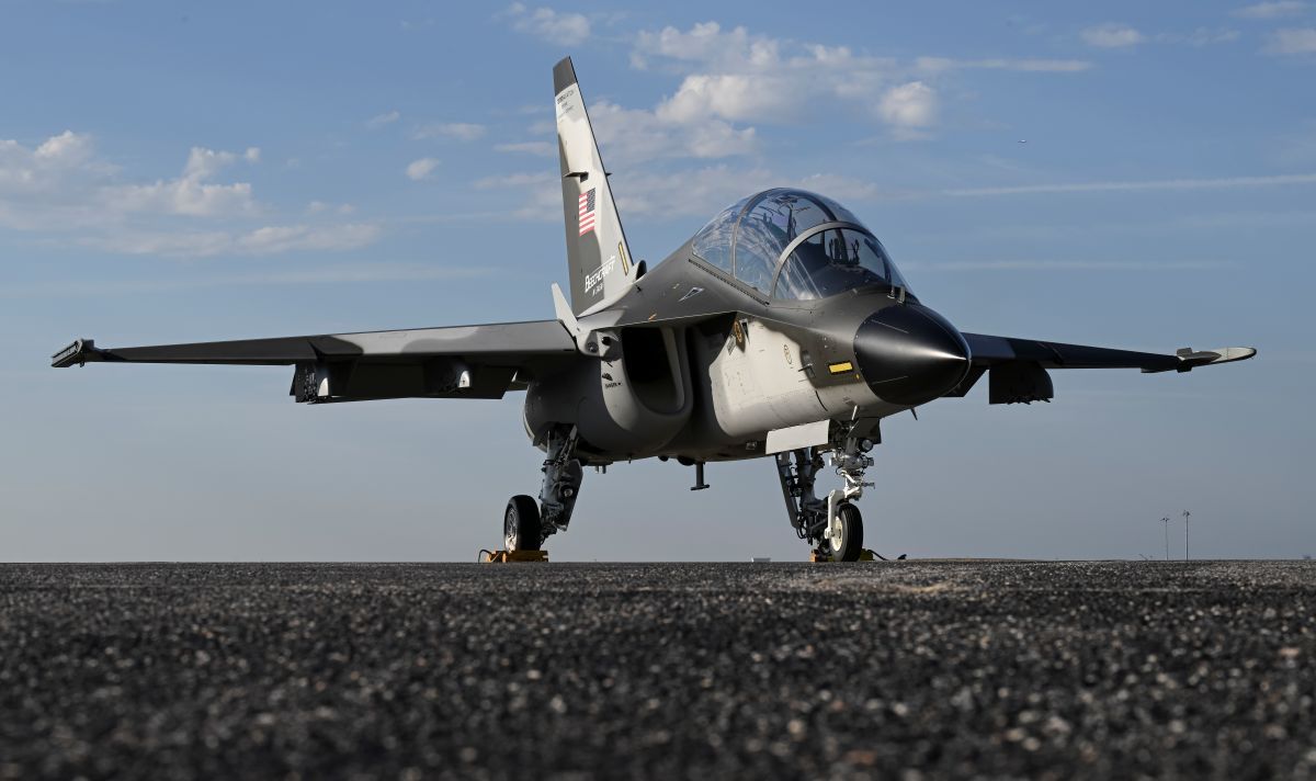 Gira de presentación: Textron y Leonardo ofrecen el M-346N como nuevo entrenador para la US Navy