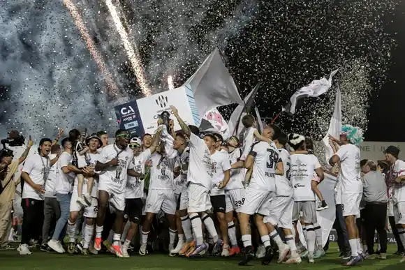 Los ex Aldosivi, Ingolotti y Laquidain, campeones de Copa Argentina con Central Córdoba