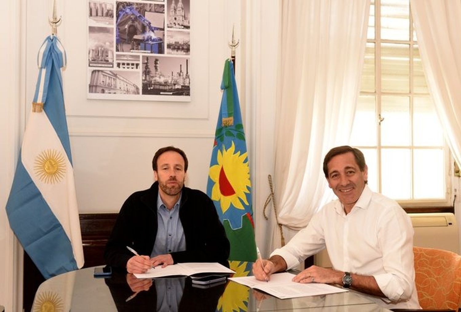 Luego de encabezar el reclamo de intendentes a la Provincia, Garro firmó el pedido de ayuda para pagar la suma fija