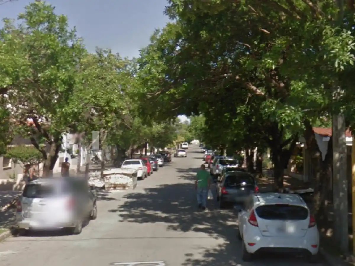 Roban valiosas bicicletas frente a una escuela   