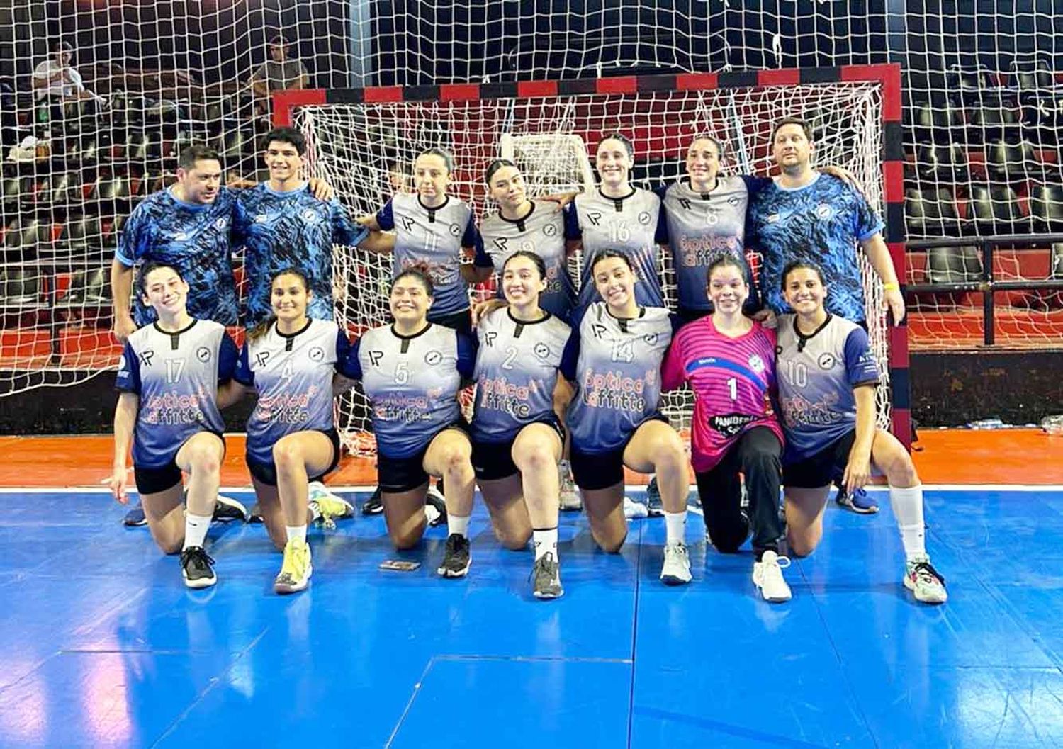 Nacional de Handball: Título y ascenso para las chicas de Ferro