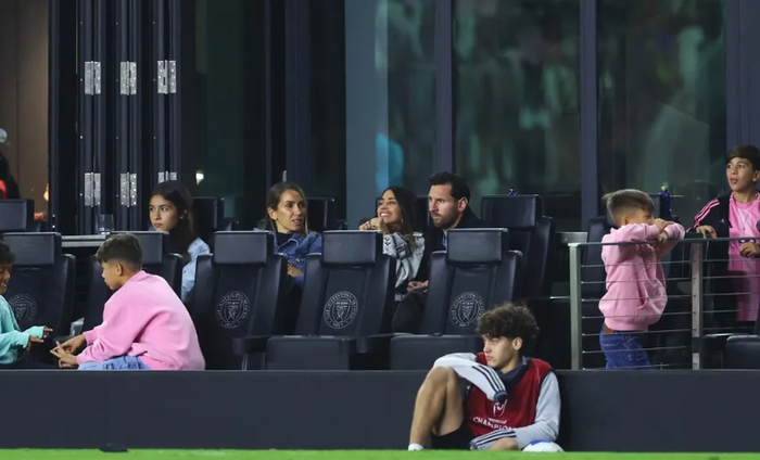 Lionel Messi asistió al entrenamiento del Inter Miami junto a su esposa