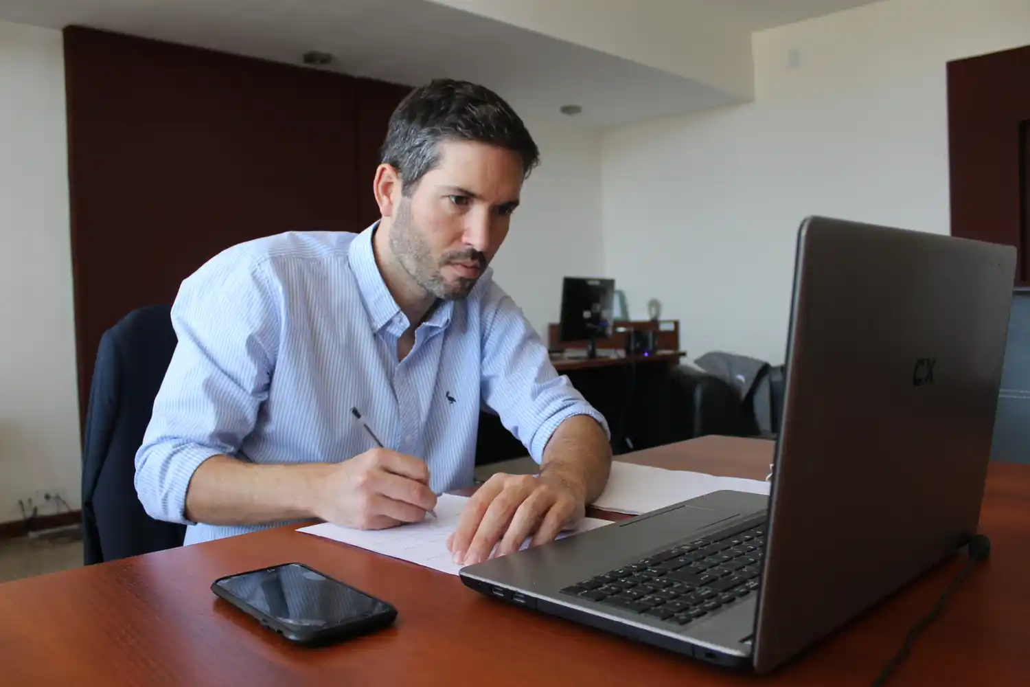 Trabajo evalúa el pedido del CGE por la presencialidad