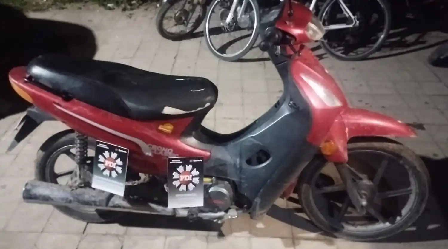 Robo calificado, amenazas y abuso de arma: dos detenidos tras múltiples allanamientos