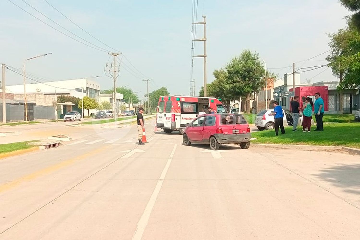 Una joven terminó en el hospital luego del choque de dos autos en el sur de la ciudad