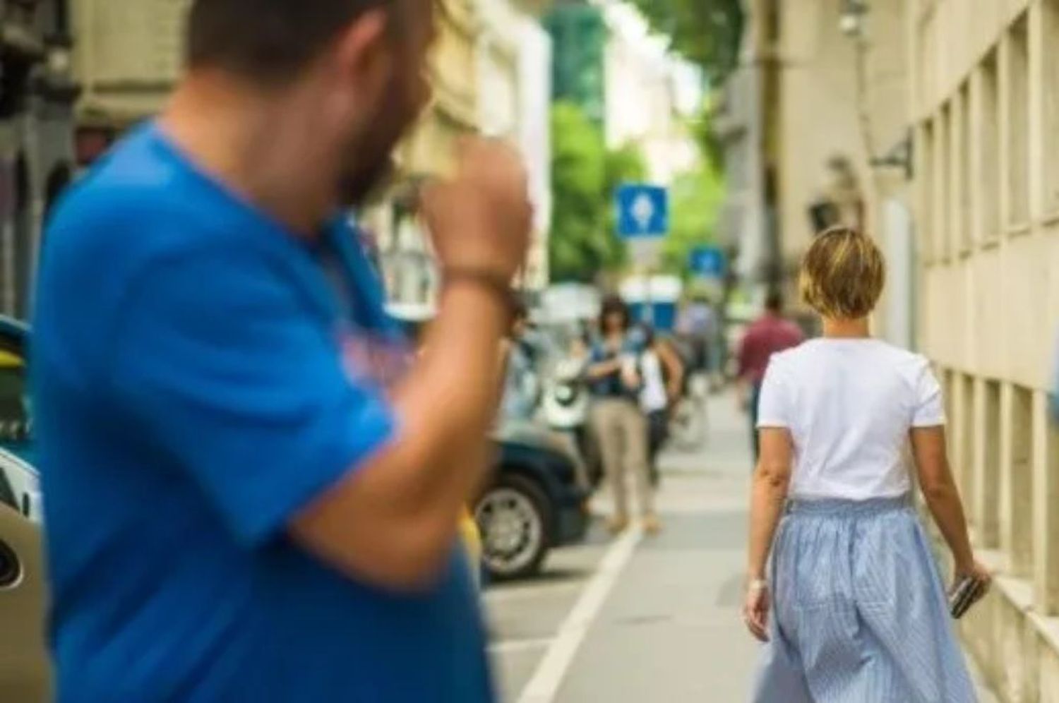 Fallo ejemplar: la Justicia le prohibió a un porteño mirar a su vecina