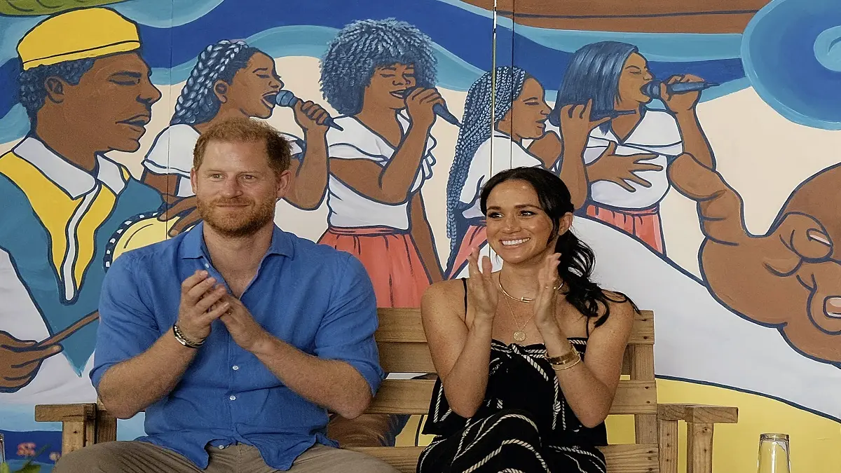 Enrique y Meghan Markle visitan histórico asentamiento de antiguos esclavos en Colombia