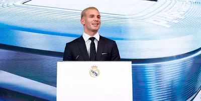 En el día de su cumpleaños, Mastantuono fue presentado en el Real Madrid