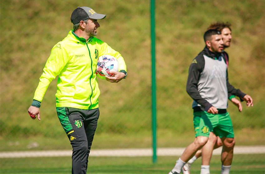 Tras la salida de Gago y a la espera de Palermo, Aldosivi recibe con público a Unión