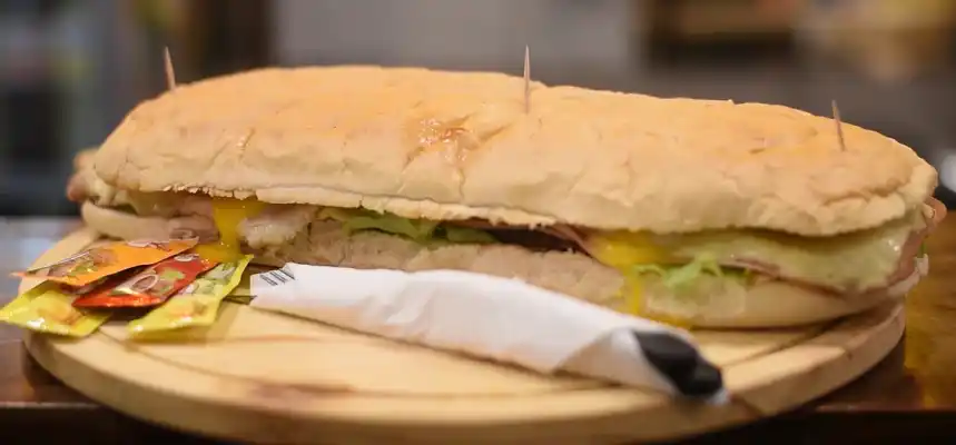 El lomito gigante de Central Entrerriano que tienta a toda la ciudad 