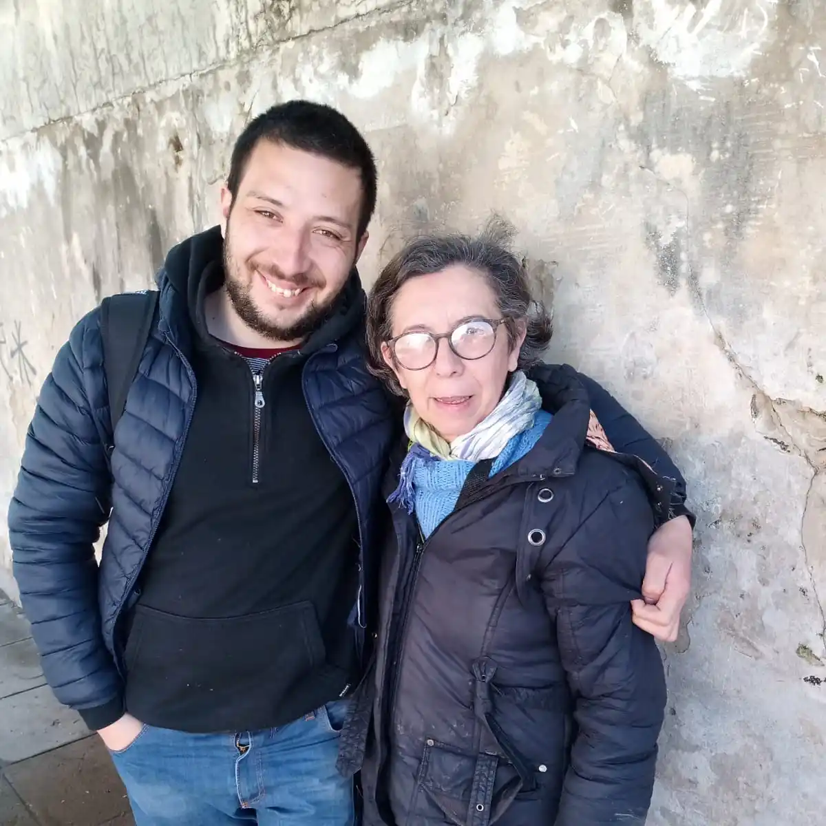 Franco Hernández junto a su recordada maestra, Patricia Balbuena.