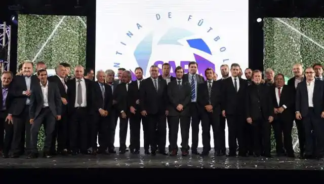 La Superliga sólo espera que la pelota empiece a rodar