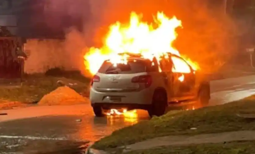 Horror en José C. Paz: encontraron dos cuerpos calcinados en un auto