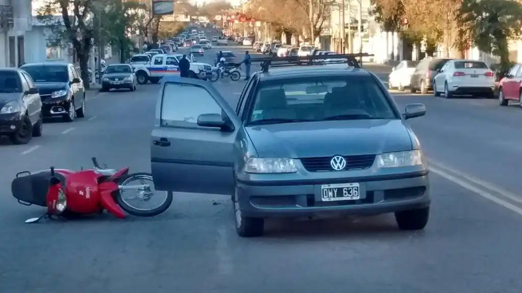 Accidente de tránsito: dos mujeres quedaron internadas en el Hospital