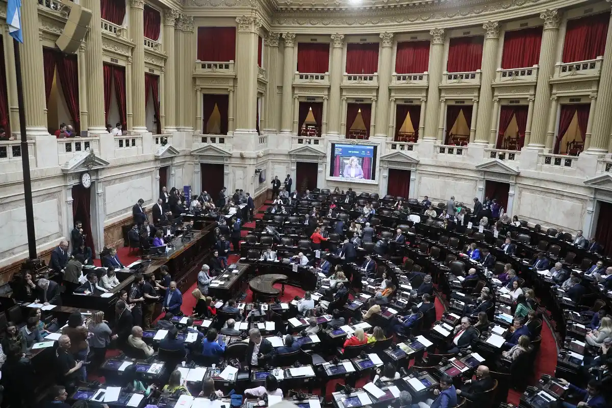 El oficialismo logró emitir dictamen y buscara sancionar la rebaja de ganancias