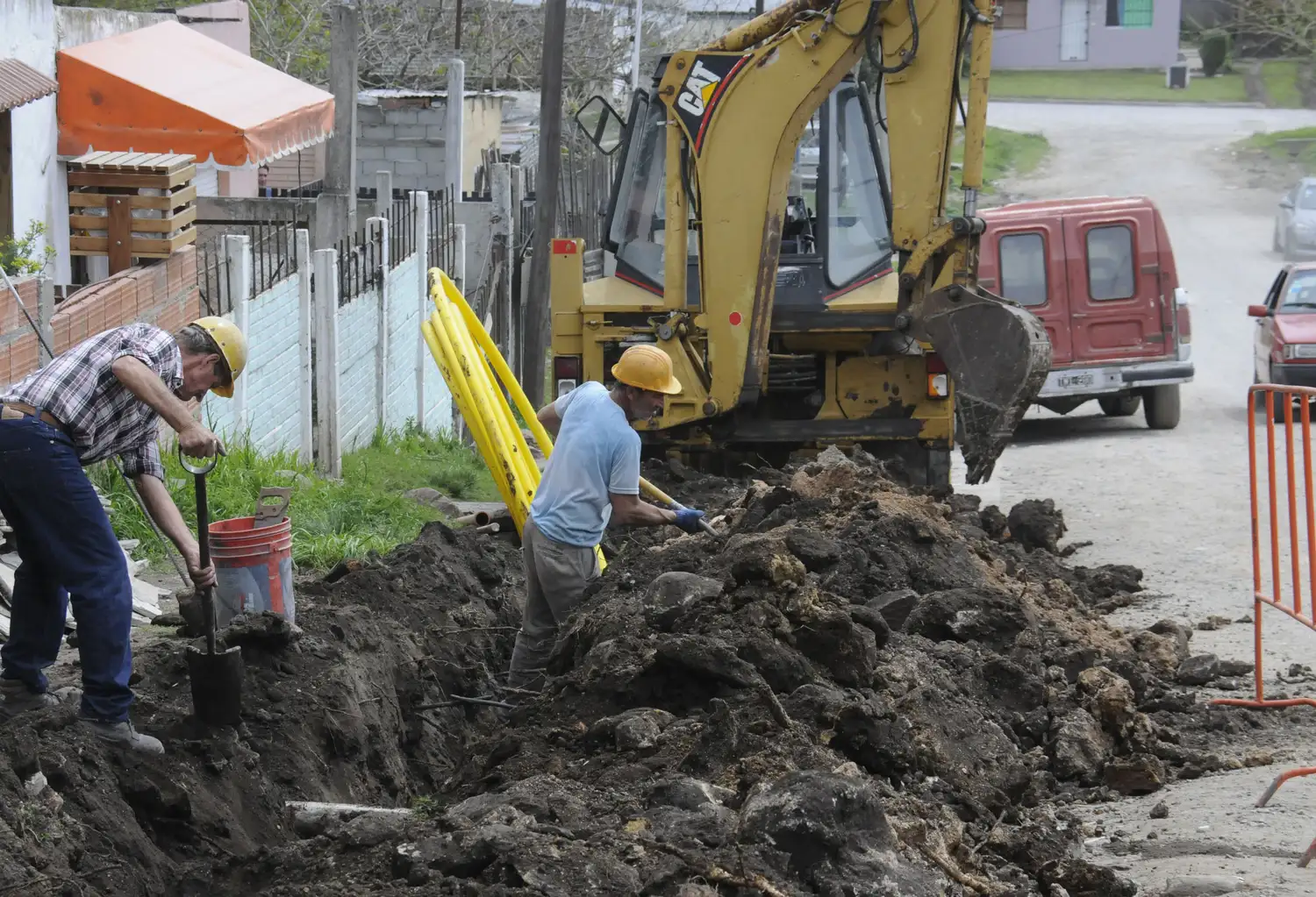 Comenzaron las obras para extender la red de gas en Las Tunitas