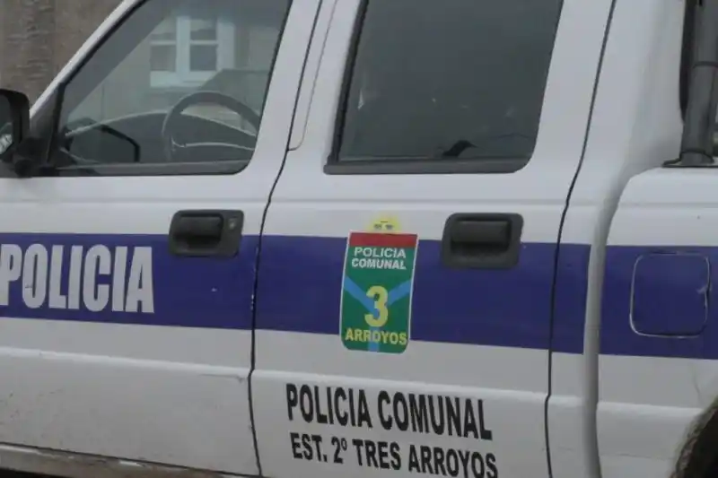 TRES ARROYOS: El jefe policial y ocho efectivos quedaron desafectados