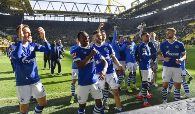 El Schalke conquista el clásico del Ruhr y el Dortmund se aleja del título de la Bundesliga