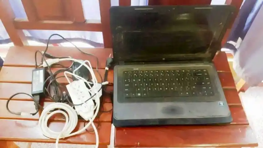 Recuperan una computadora y detienen al presunto autor