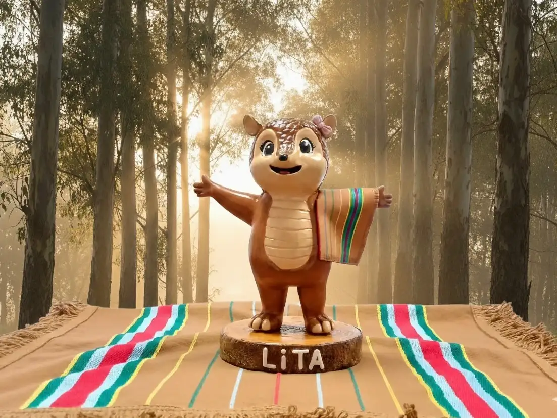 "Lita, la Mulita" está diseñada para ser una figura que aparecerá en la señalética del predio, interactuará con el público durante las jornadas de marzo y será la cara visible de las novedades en redes sociales. Foto: Gentileza.