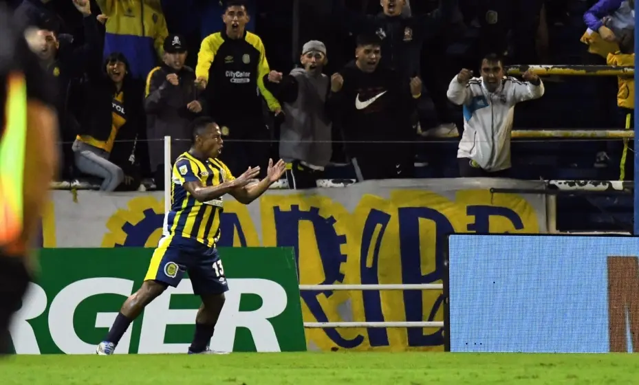 Rosario Central lo supo aguantar y superó 1 a 0 a Independiente en el Gigante