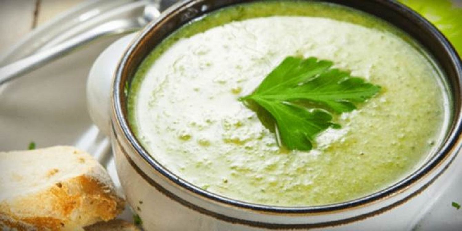 Erbsensuppe (sopa de arvejas)