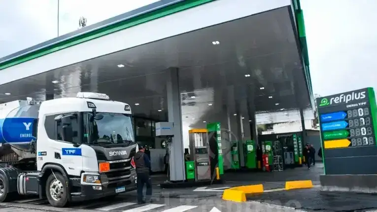 YPF lanzó su primera estación low cost con autodespacho y pagos digitales