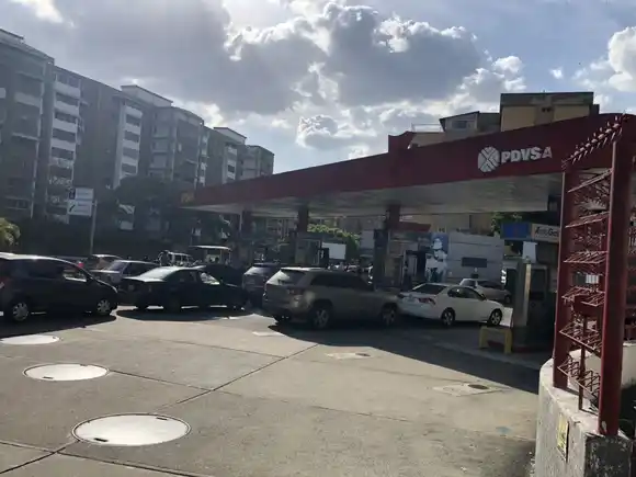 «Se  roban las gasolineras para entregárselas a Irán», denuncia la Fracción 16 de Julio