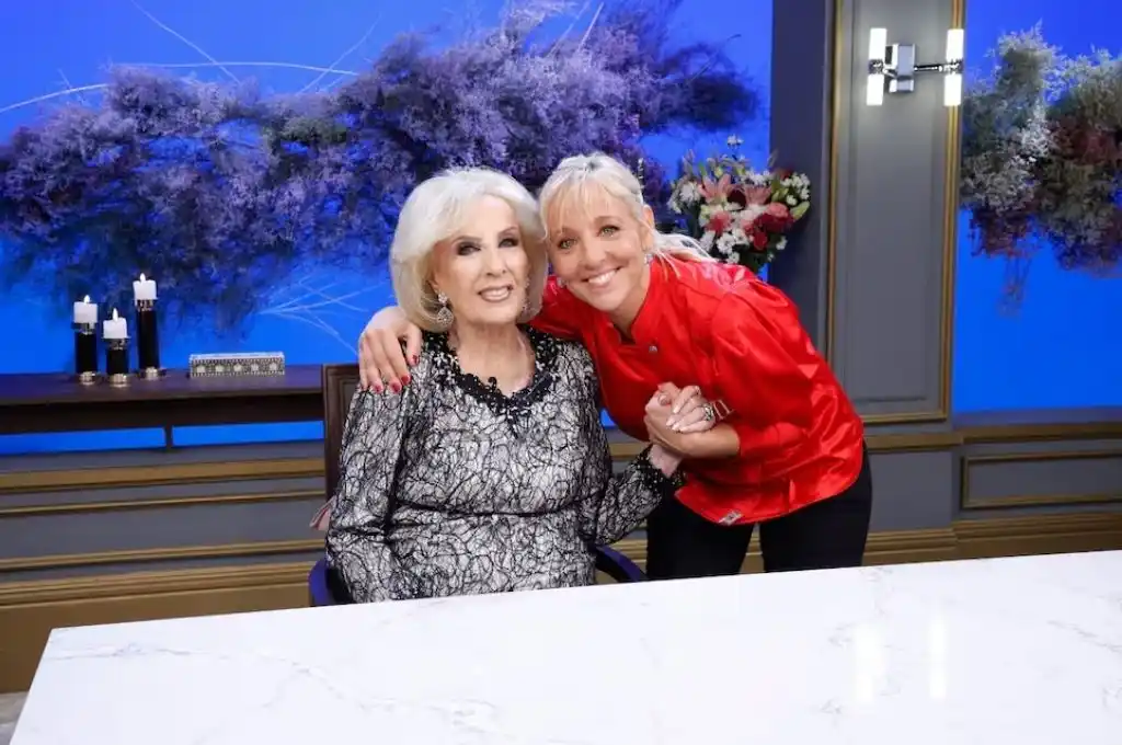 Mirtha Legrand junto a Jimena Monteverde