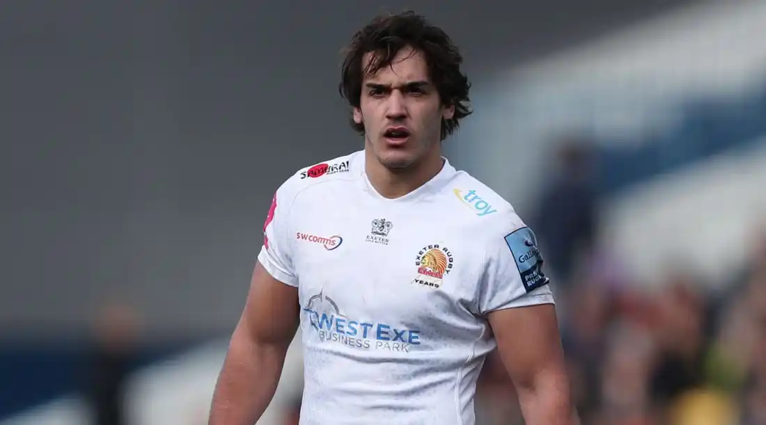 Grondona llega desde Exeter.