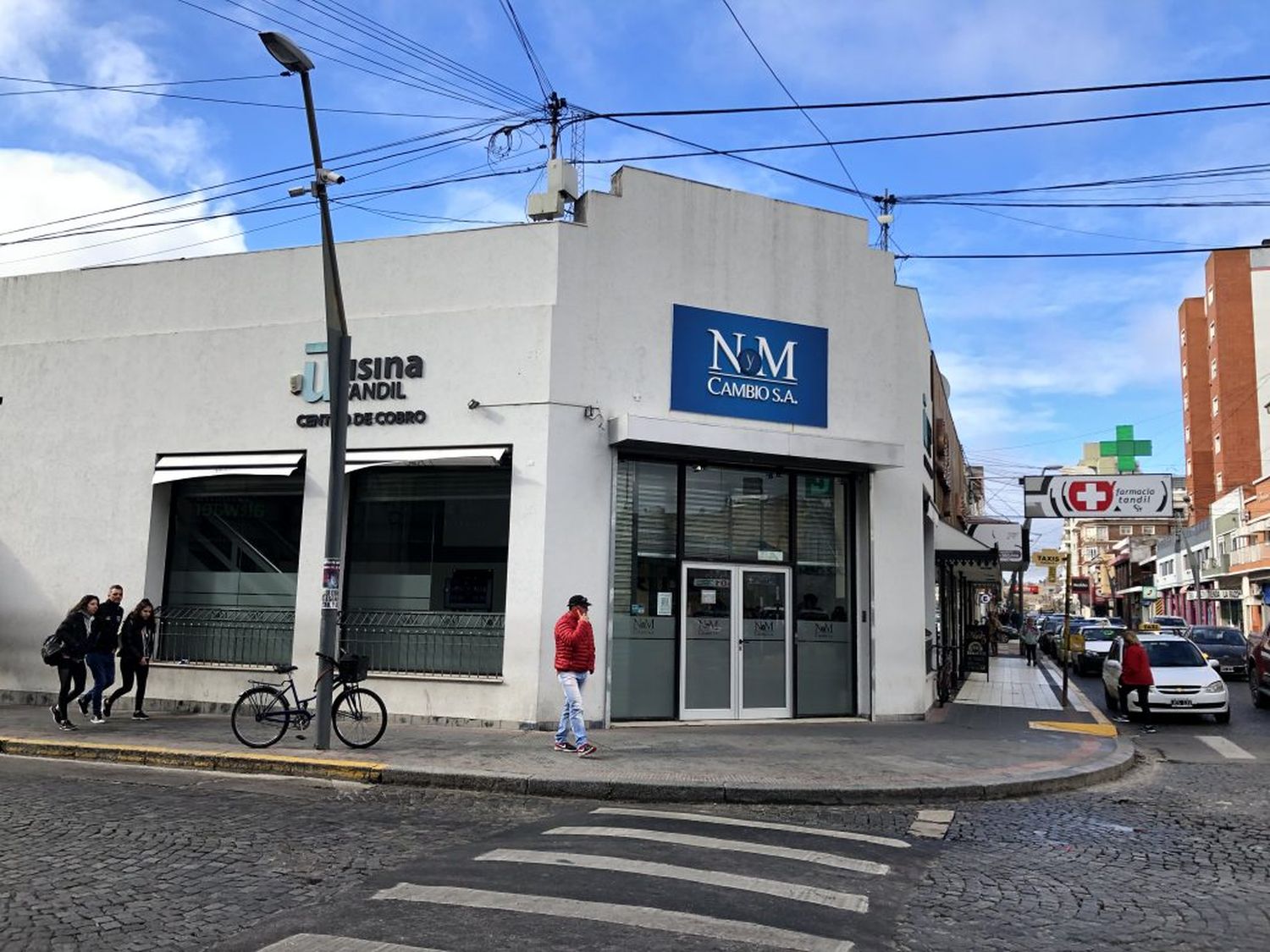 La plaza local cambiaria operó con incertidumbre