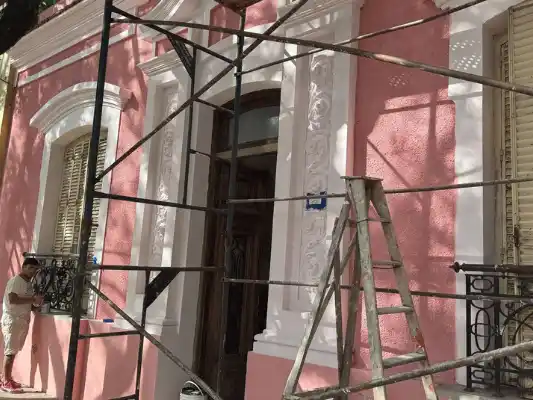 La sede es la mítica casona ubicada en Ruíz Moreno 155.