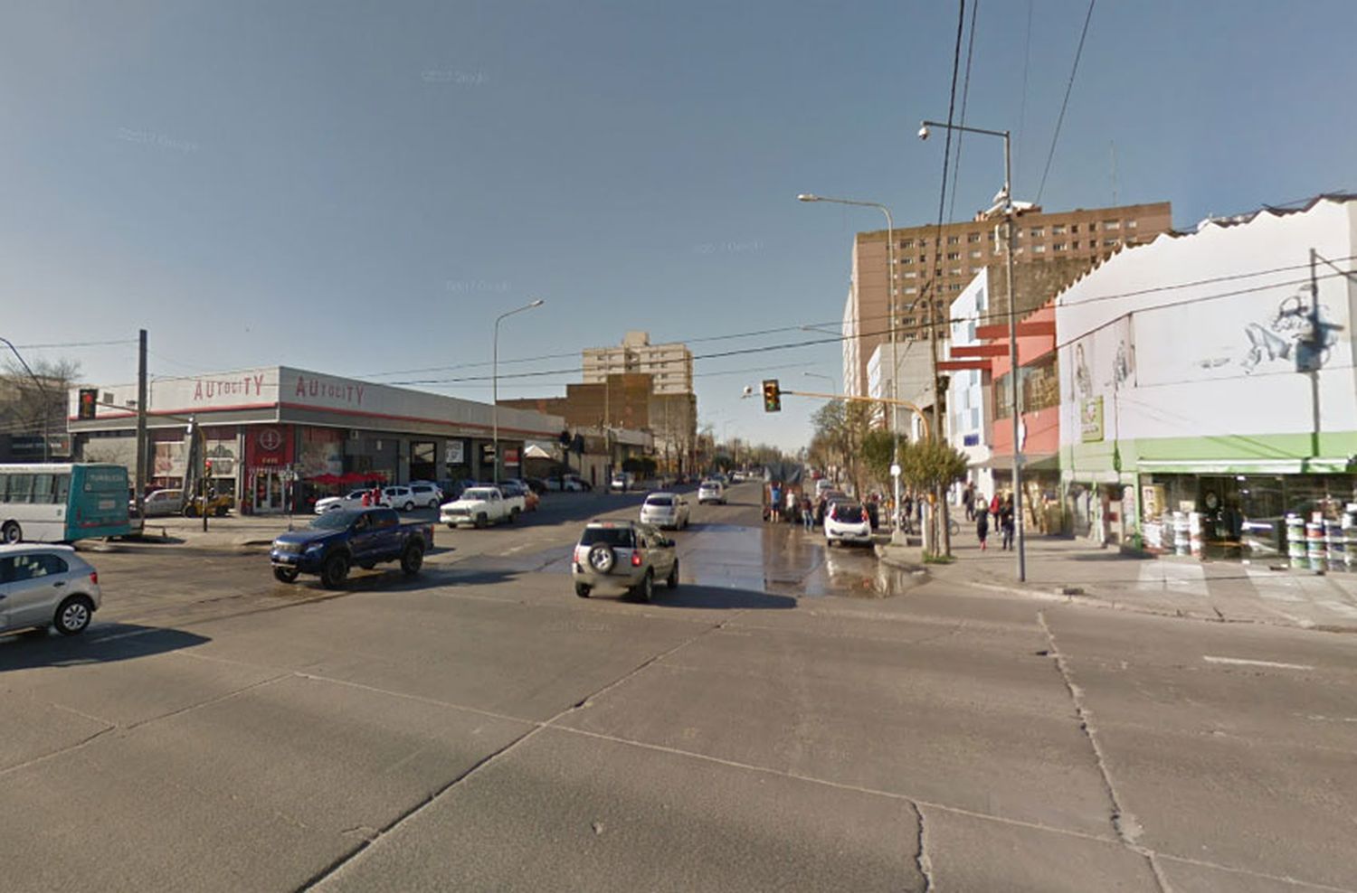 El hombre muerto en un choque tenía un disparo en la cabeza