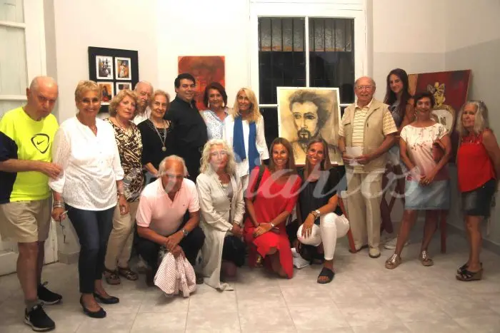 Exposición de fotos y documentos