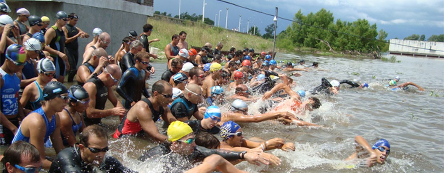 En Costanera Sur y Parque Intendente Quintana de Gualeguay se correrá la quinta fecha del Circuito Entrerriano de Triatlón, que también es libre para todo triatleta que desee participar. Nadamos en el bonito reservorio de agua y el ciclismo y pedestrismo en Parque Quintana y Costanera Sur de Gualeguay. Organiza Municipalidad de Gualeguay y Asociación Entrerriana de Triatlón.