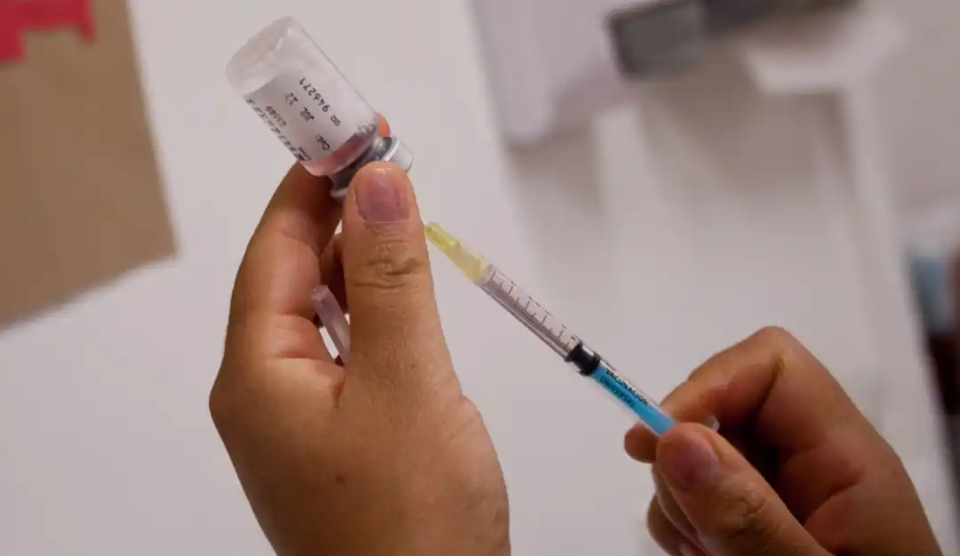 Le piden a Scarsi que refuerce las vacunas por la aparición de casos de sarampión